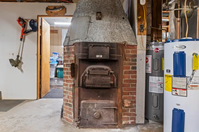 $335,000 | 210 Mt Vernon Avenue, Augusta, ME 04330