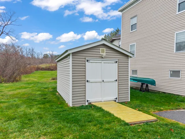 $335,000 | 210 Mt Vernon Avenue, Augusta, ME 04330