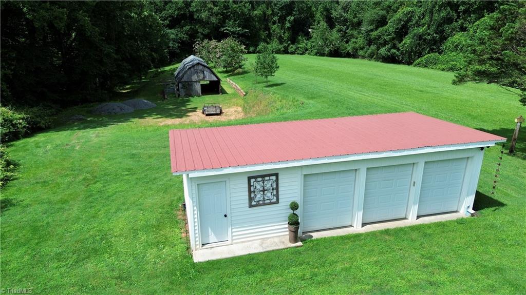 971 Bridge Street Elkin, NC 28621 - Photo 34 of 43 Gallery Image 34