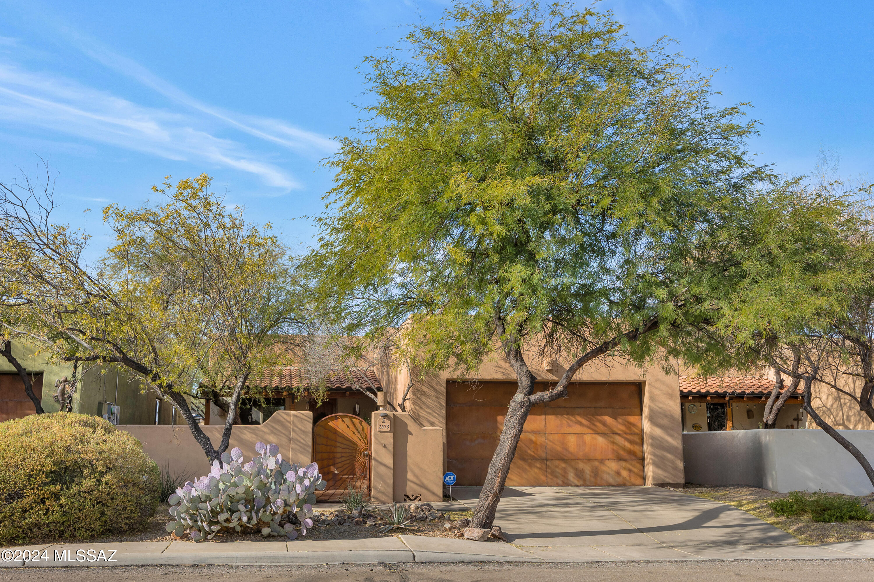 2673 North Sahuara Place Tucson, AZ 85712 - Photo 2 of 46