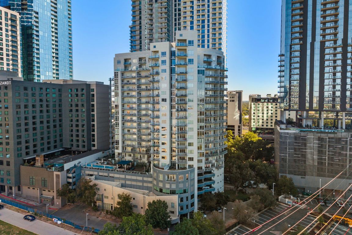 603 Davis Street, Unit 2009 Austin, TX 78701 - Photo 5 of 37 a building view