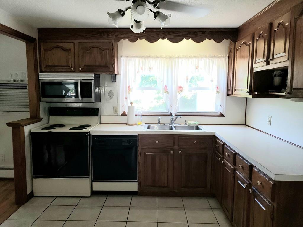 76 Falmouth Road Chicopee, MA 01020 - Photo 7 of 18 Gallery Image 7