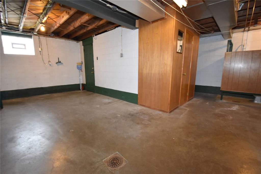 3248 Willett Road Pittsburgh, PA 15227 - Photo 16 of 22 Gallery Image 16