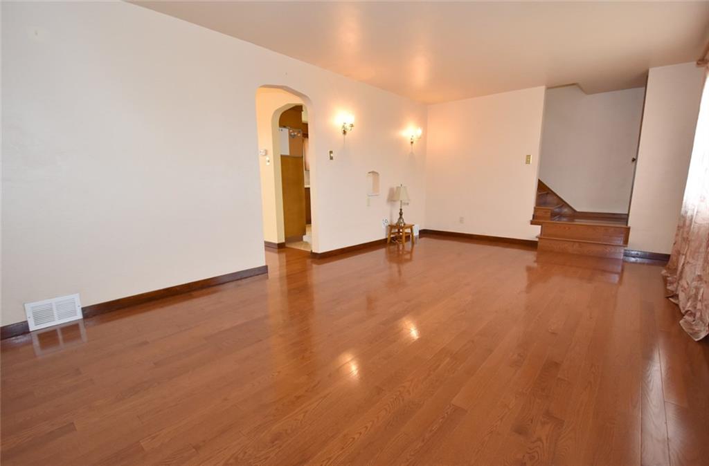 3248 Willett Road Pittsburgh, PA 15227 - Photo 3 of 22 Gallery Image 3
