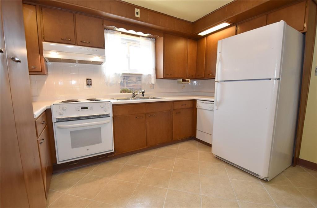 3248 Willett Road Pittsburgh, PA 15227 - Photo 7 of 22 Gallery Image 7