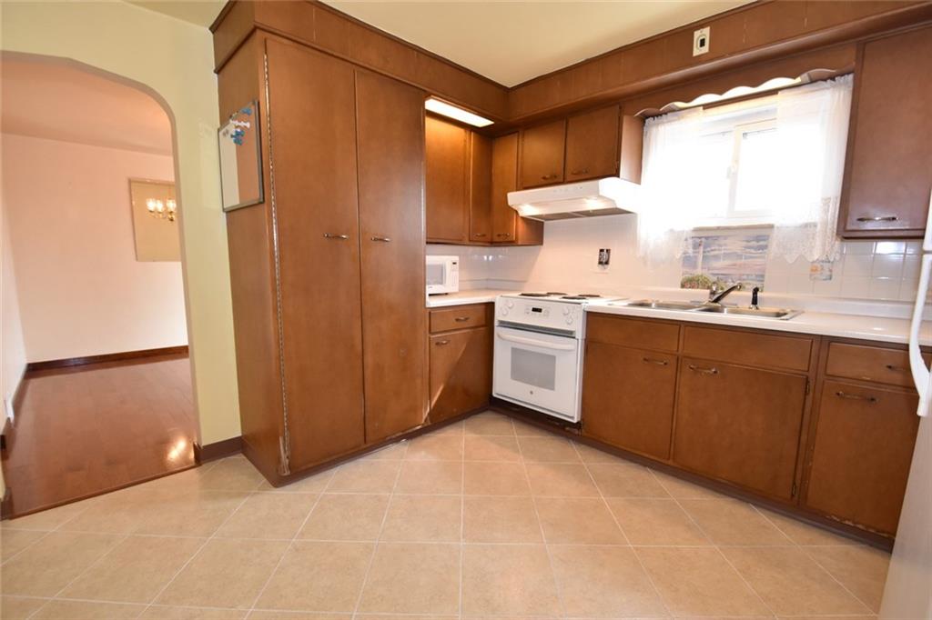 3248 Willett Road Pittsburgh, PA 15227 - Photo 8 of 22 Gallery Image 8