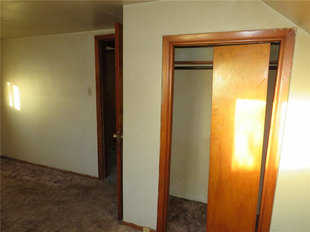 1252 Brinton Road Pittsburgh, PA 15221 - Photo 25 of 35 a view of a hallway