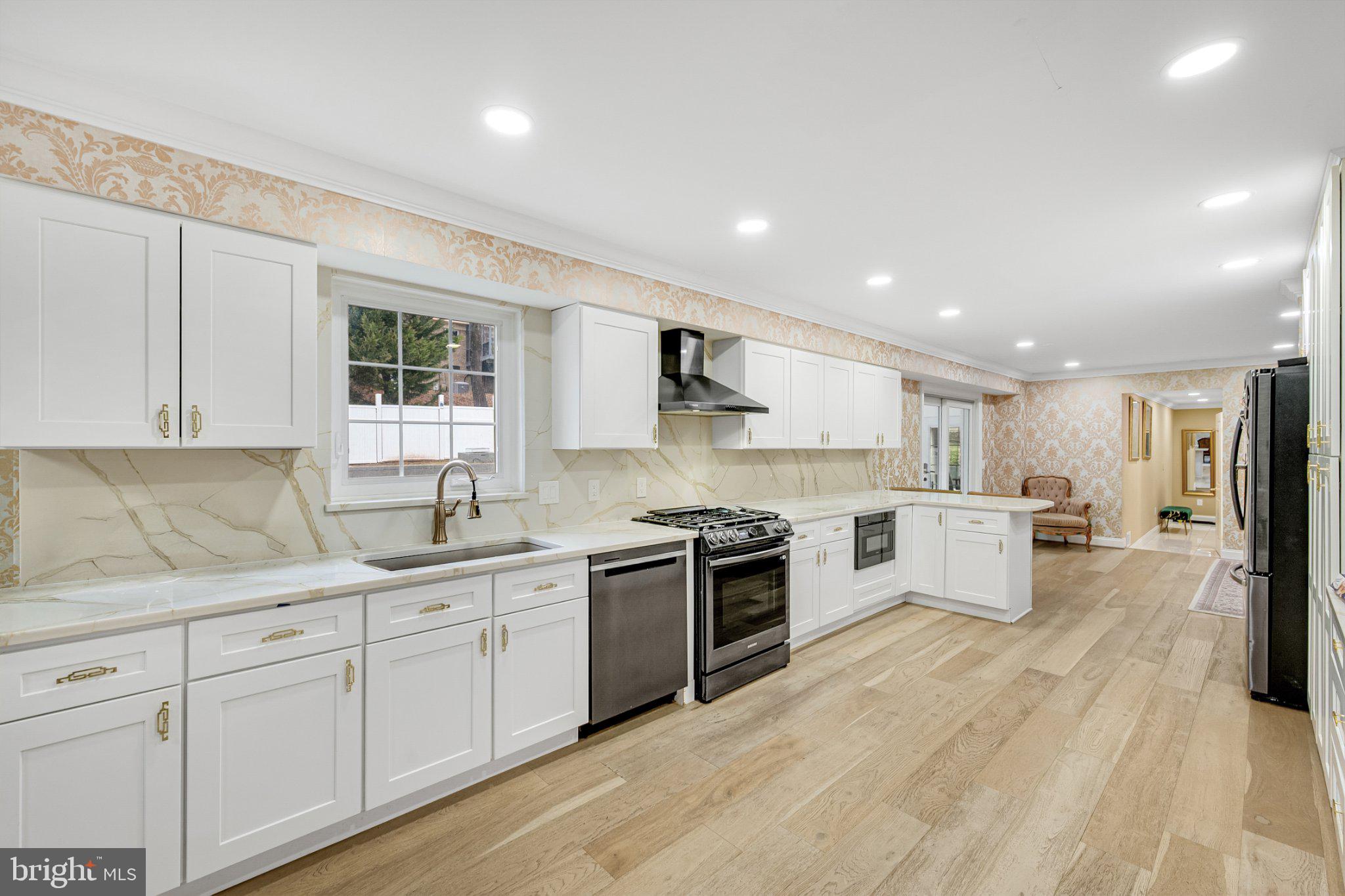 10904 Gainsborough Road Potomac, MD 20854 - Photo 18 of 32 Modern kitchen with elegant finishes.