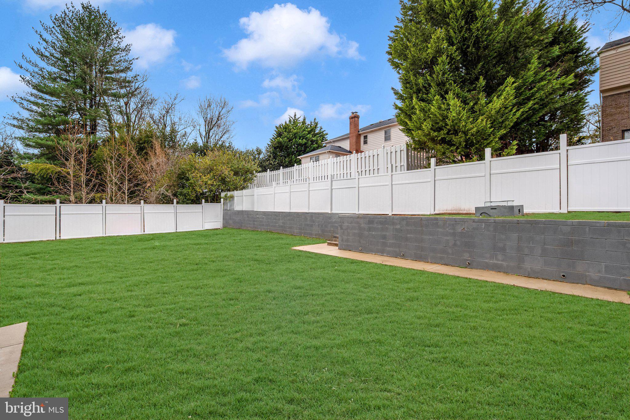 10904 Gainsborough Road Potomac, MD 20854 - Photo 3 of 32 Spacious green yard with serene views.