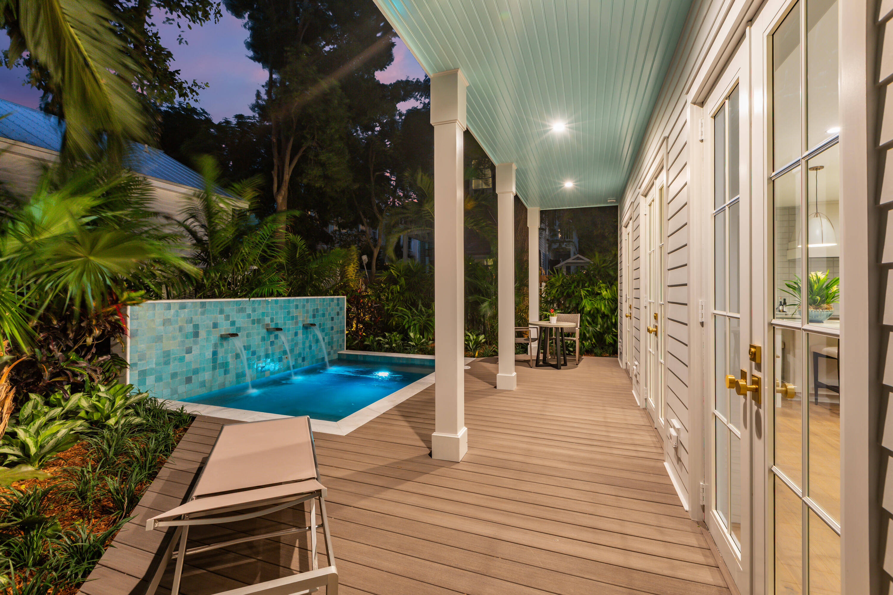 419 Simonton Street, Unit C Key West, FL 33040 - Photo 7 of 29 419 SIMONTON ST TWILIGHT HD-2