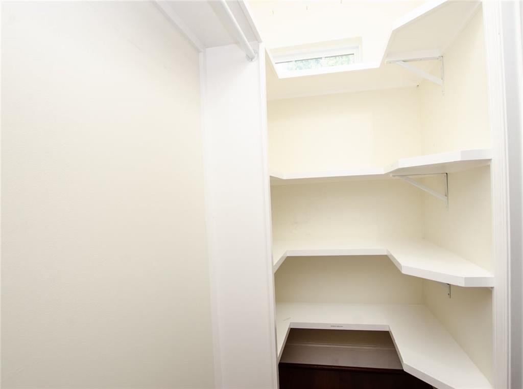 4100 Paces Walk Southeast, Unit 1305 Atlanta, GA 30339 - Photo 31 of 45 a view of small space