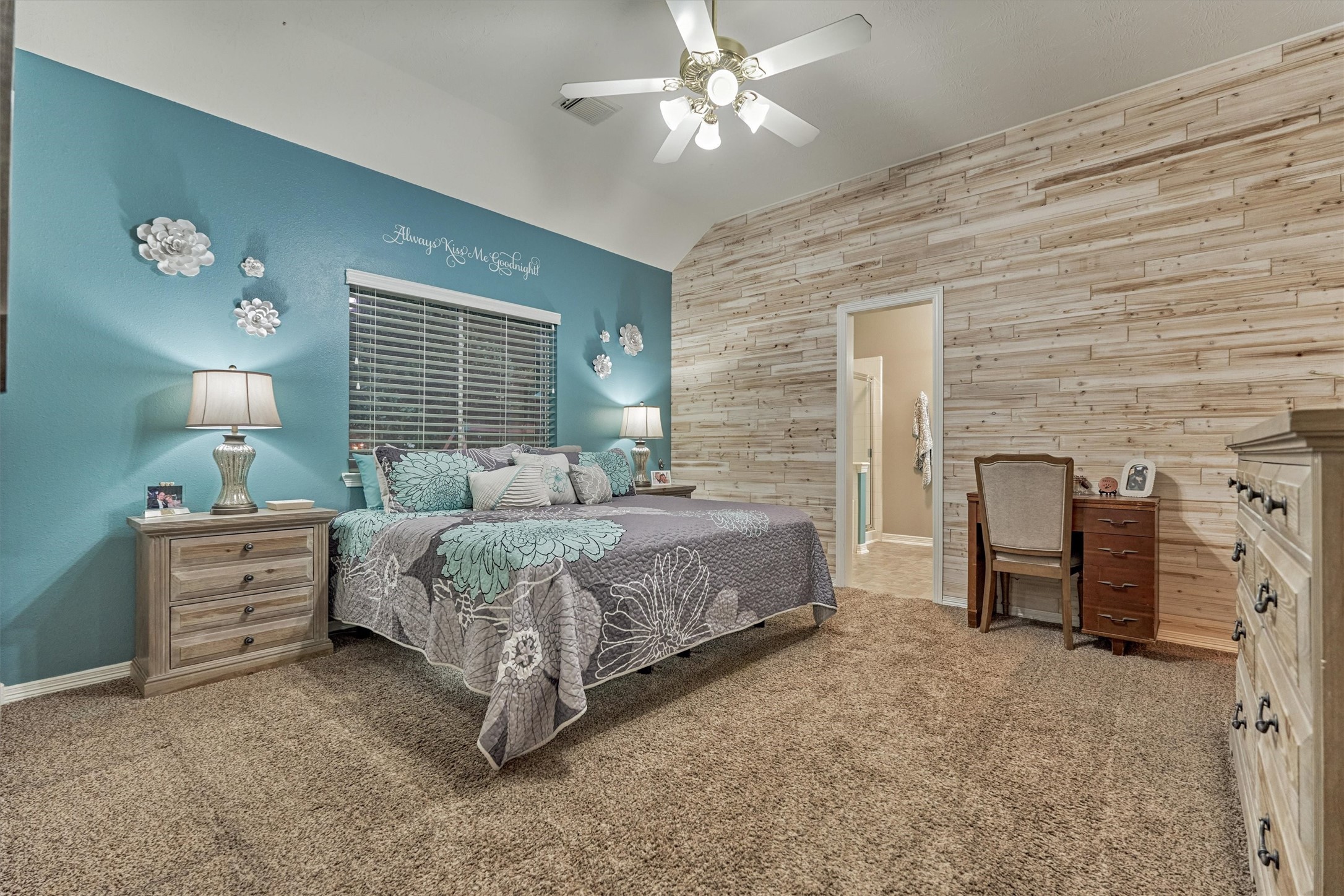 2203 Nicholas Crossing Conroe, TX 77304 - Photo 14 of 37