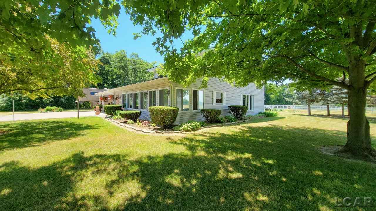 5737 Clinton Macon Road Clinton, MI 49236 - Photo 4 of 69 50081092-3.JPG