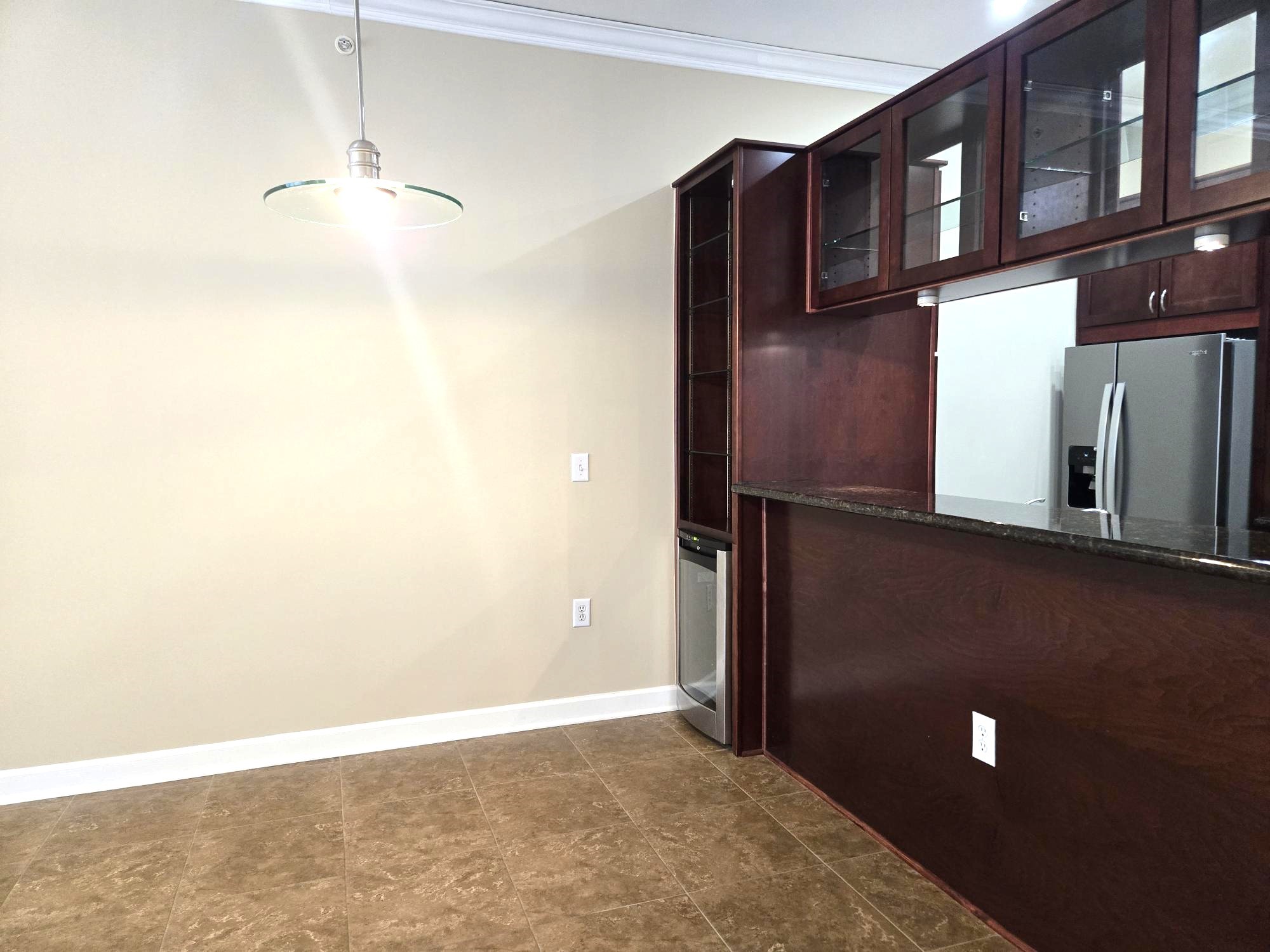 1900 Genesee Street, Unit 207 Houston, TX 77006 - Photo 11 of 50 Good size dining area.