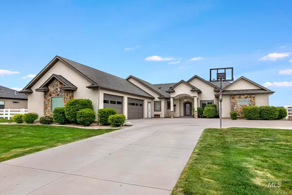 $834,900 | 3743 North 2481 East, Twin Falls, ID 83301