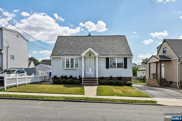 $649,000 | 352 Wilson Avenue, Lyndhurst, NJ 07071