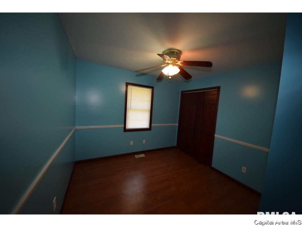 901 Knoll Pointe Place Springfield, IL 62703 - Photo 11 of 31