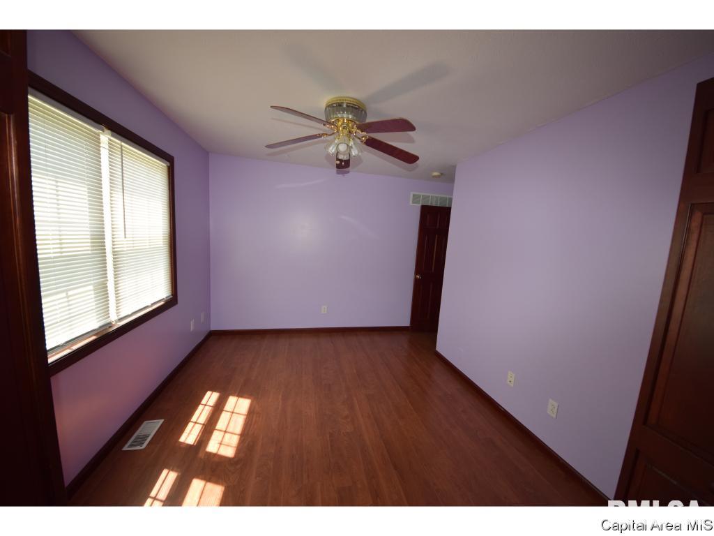 901 Knoll Pointe Place Springfield, IL 62703 - Photo 18 of 31