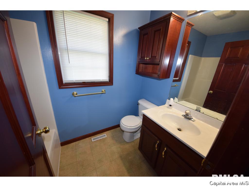 901 Knoll Pointe Place Springfield, IL 62703 - Photo 10 of 31
