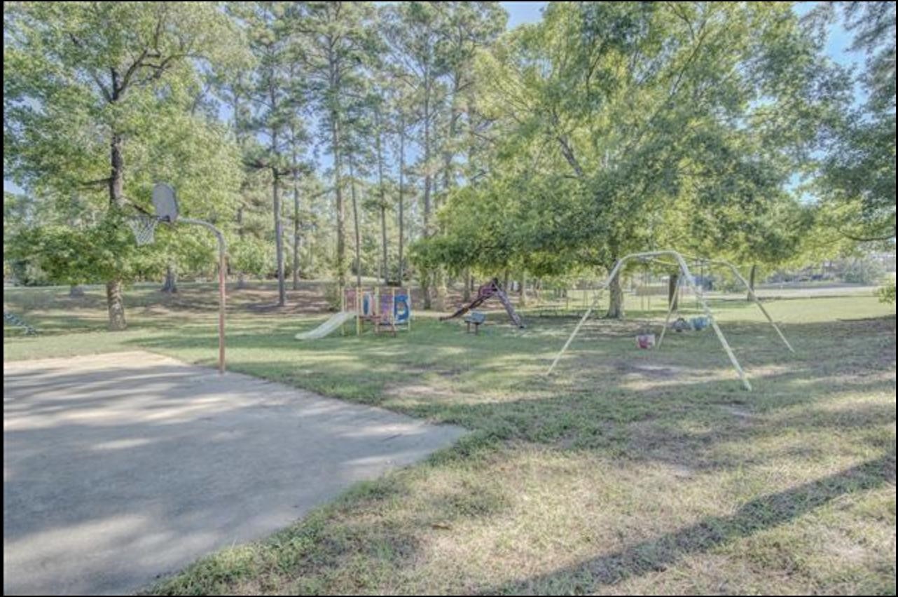 351 Red Clover Livingston, TX 77351 - Photo 28 of 33 a view of a park