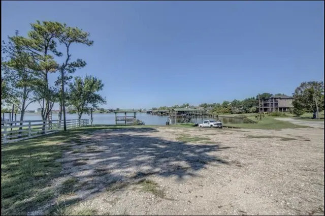 $1,550 | 351 Red Clover, Livingston, TX 77351