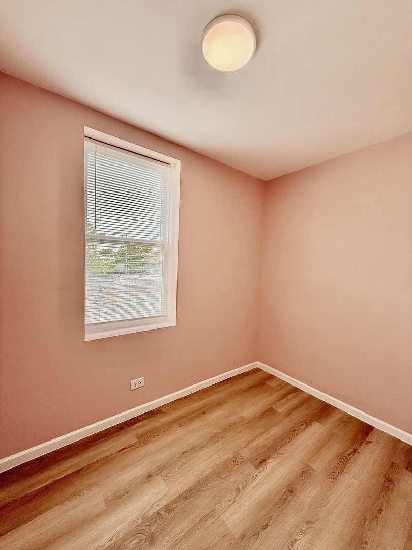 937 West 33rd Place, Unit 2F Chicago, IL 60608 - Photo 12 of 13