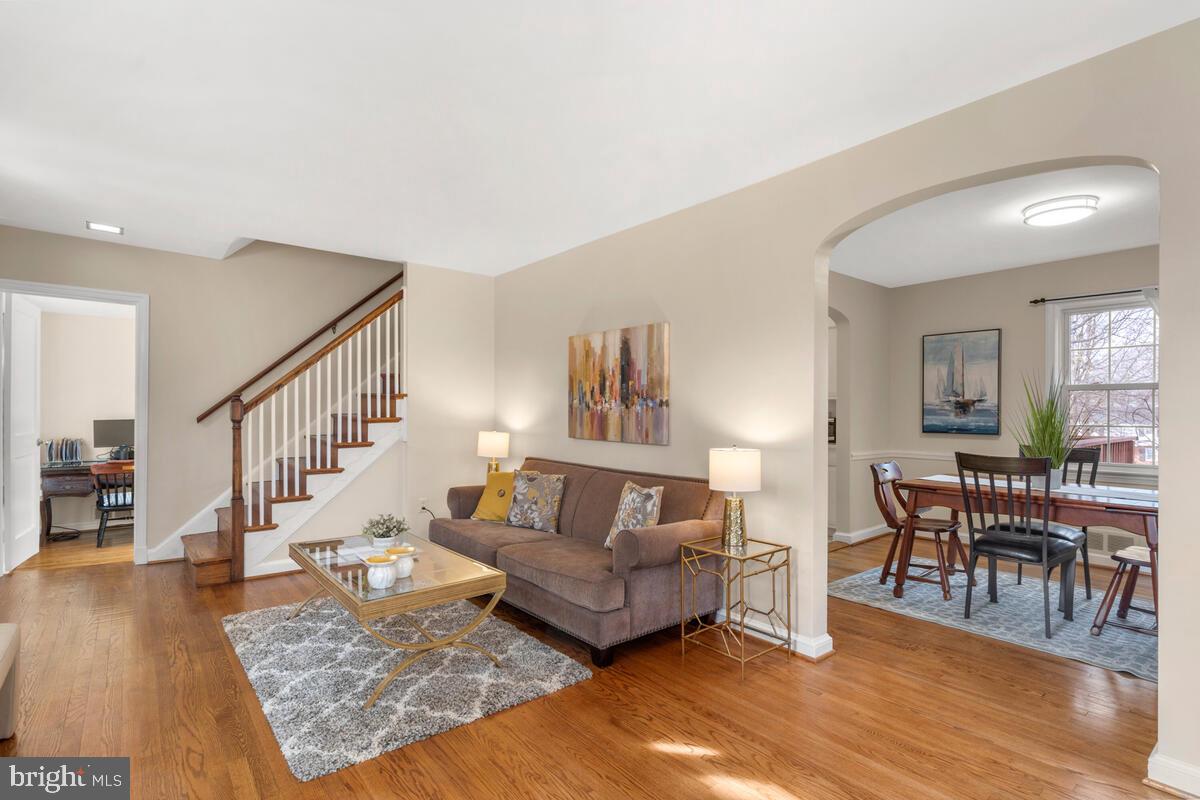 1626 Oakview Drive Silver Spring, MD 20903 - Photo 8 of 52 Gallery Image 8