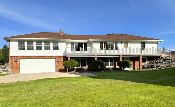 $560,000 | 36999 Stanchfield Lake Road Northwest, Dalbo, MN 55017