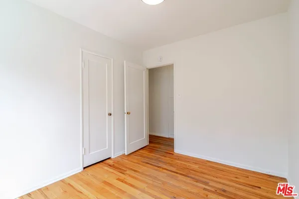 $4,200 | 4950 Newcastle Avenue, Encino, CA 91316