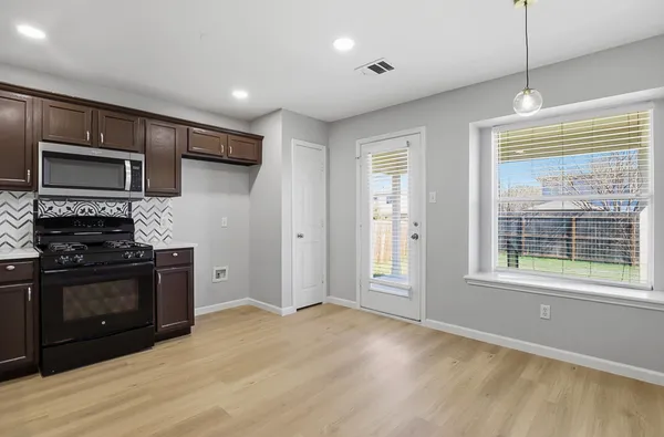 $2,095 | 2410 Charlie Harley Drive, Leander, TX 78641