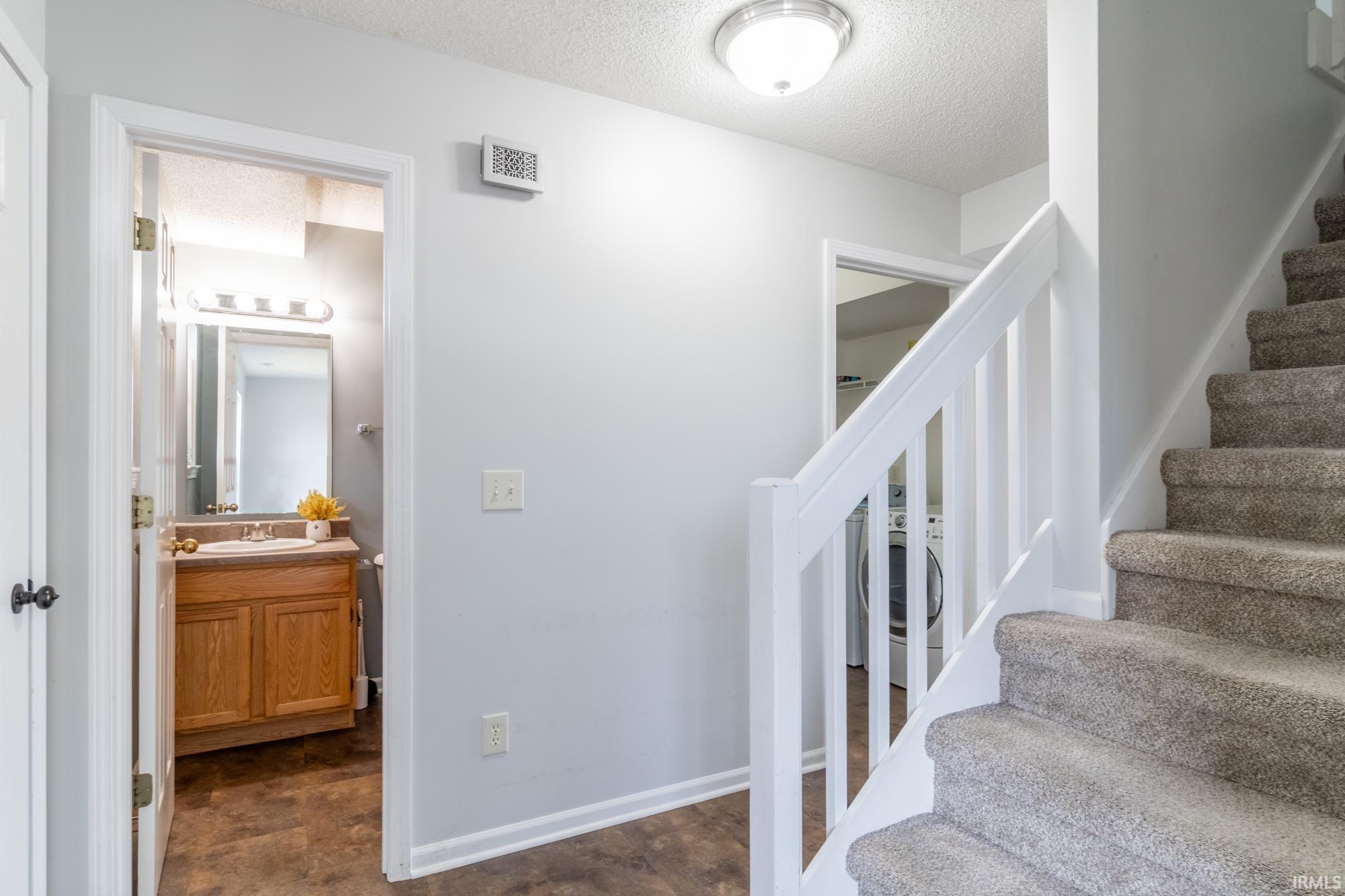 11509 Maywin Drive Fort Wayne, IN 46818 - Photo 11 of 31