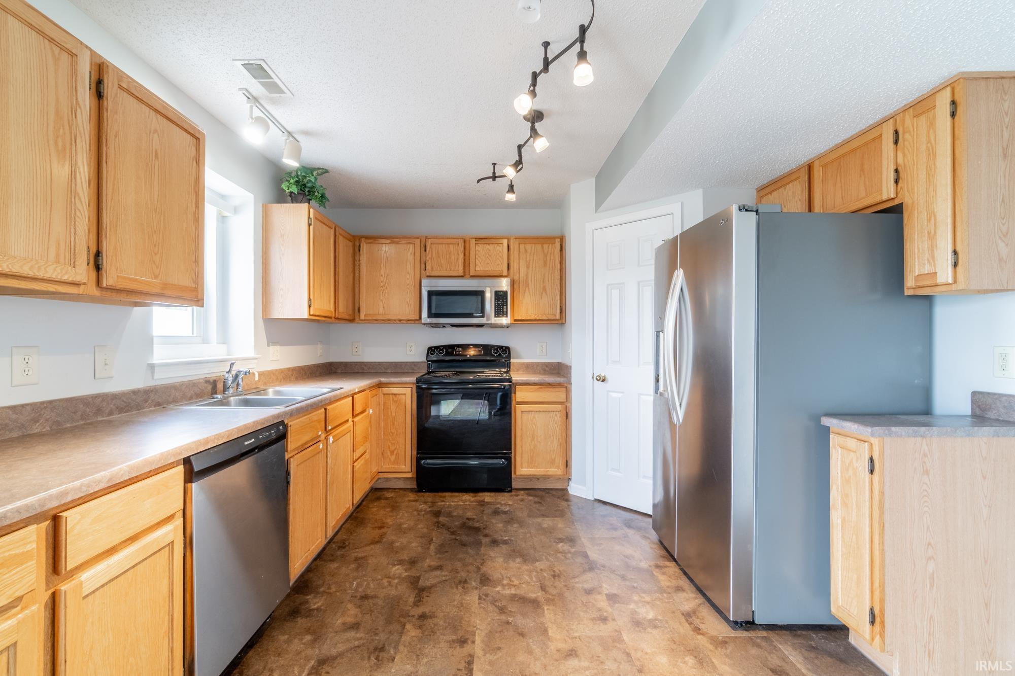 11509 Maywin Drive Fort Wayne, IN 46818 - Photo 5 of 31