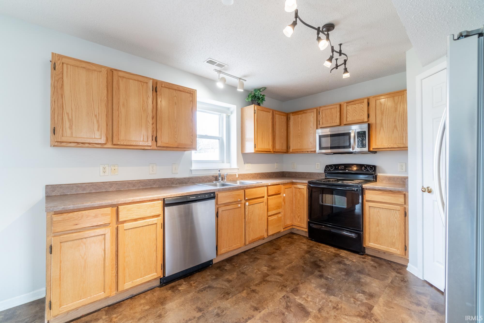 11509 Maywin Drive Fort Wayne, IN 46818 - Photo 6 of 31