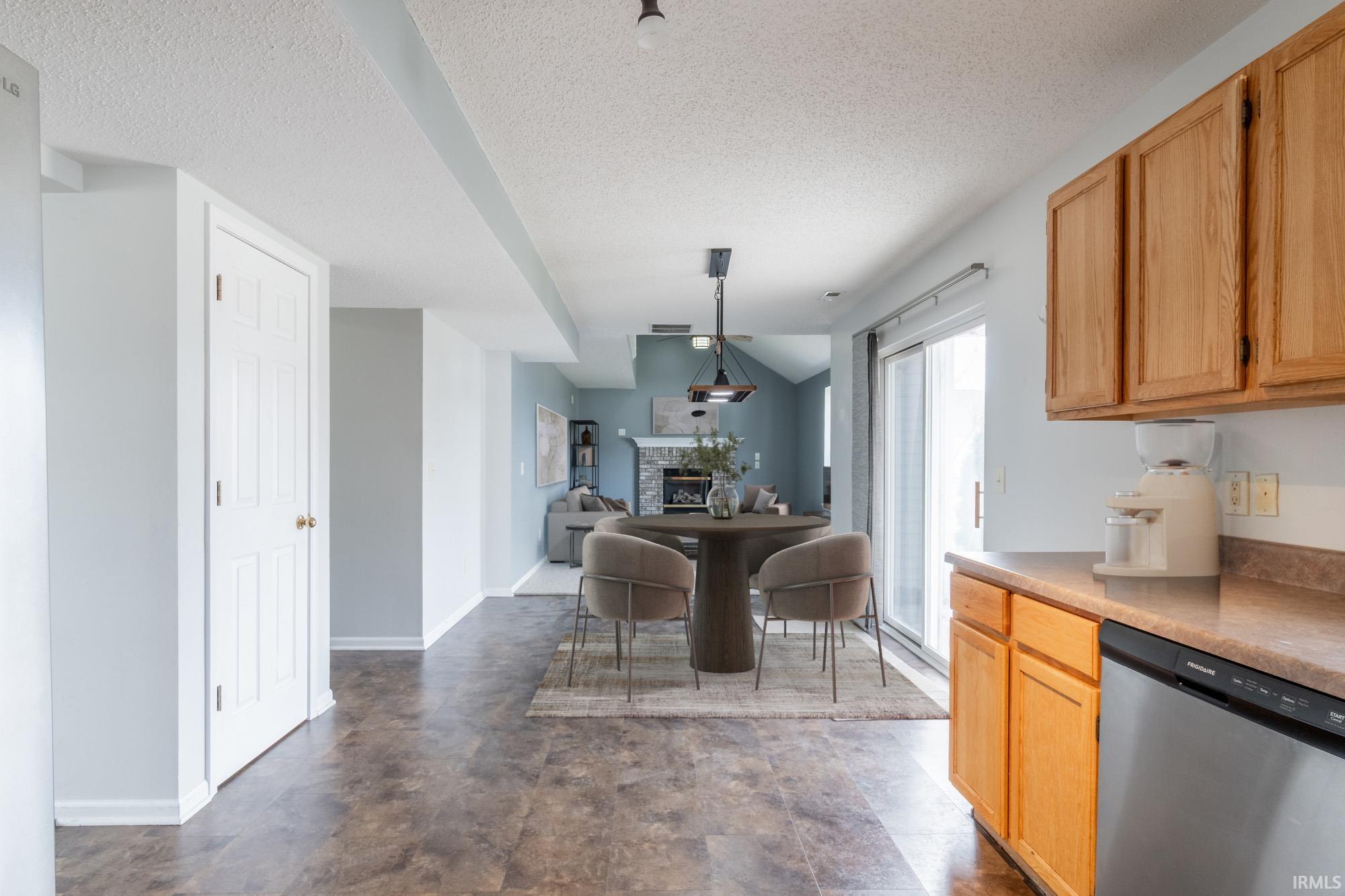 11509 Maywin Drive Fort Wayne, IN 46818 - Photo 7 of 31