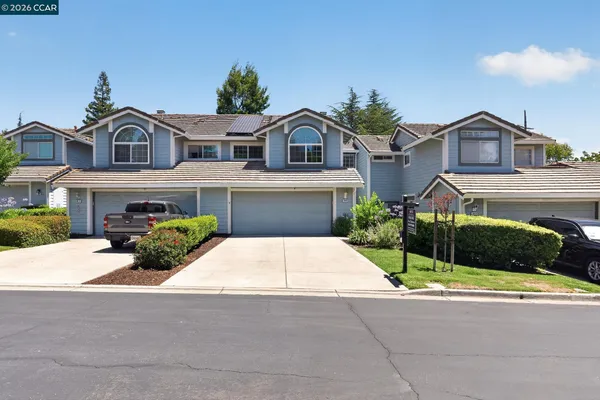 $885,000 | 3983 Inverness Common, Livermore, CA 94551