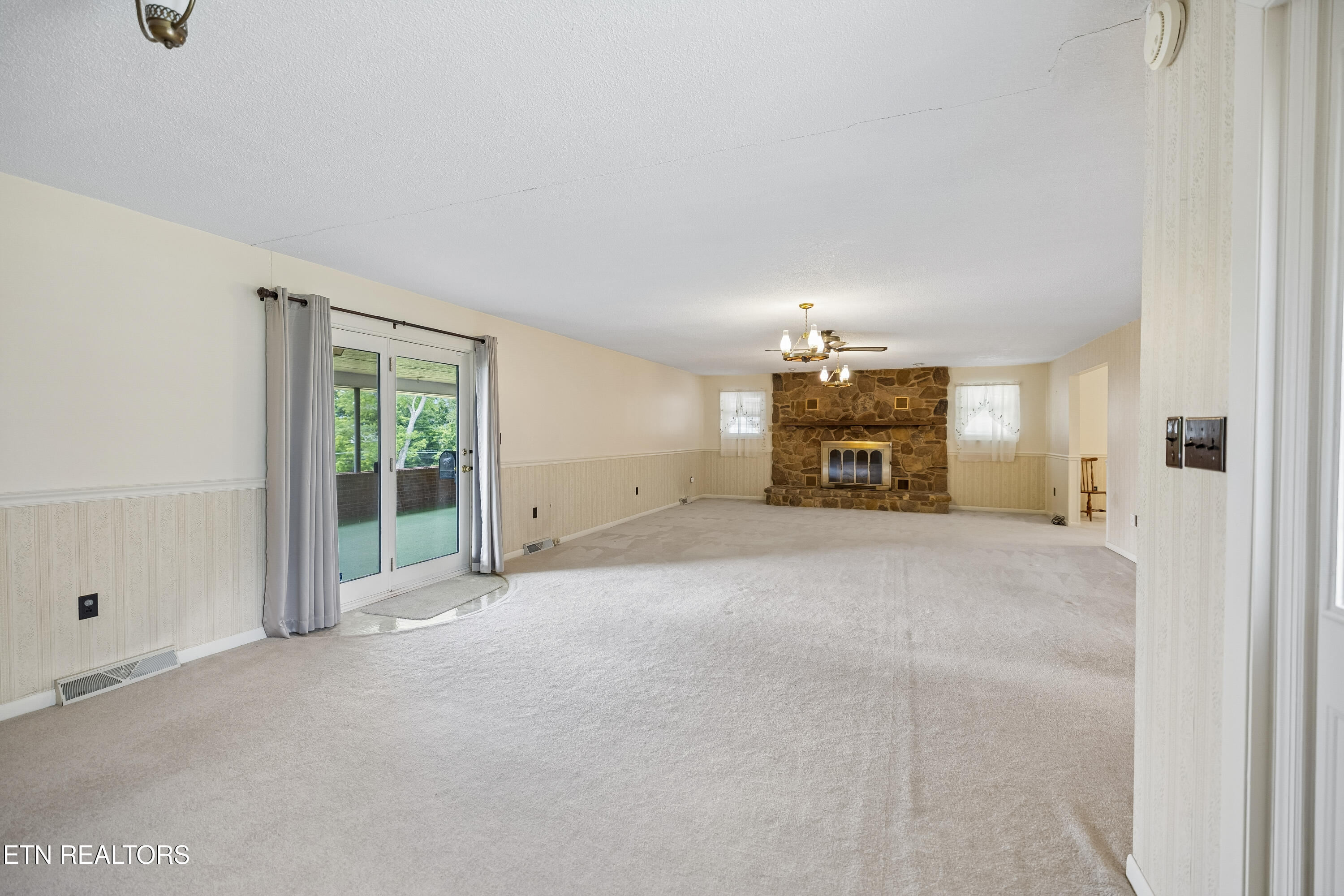 147 Meredith Road La Follette, TN 37766 - Photo 7 of 41 8-147 Meredith Rd - 019