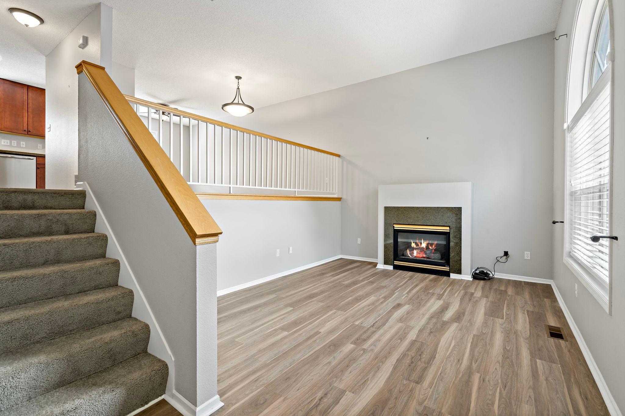 6453 Regency Lane Eden Prairie, MN 55344 - Photo 6 of 40