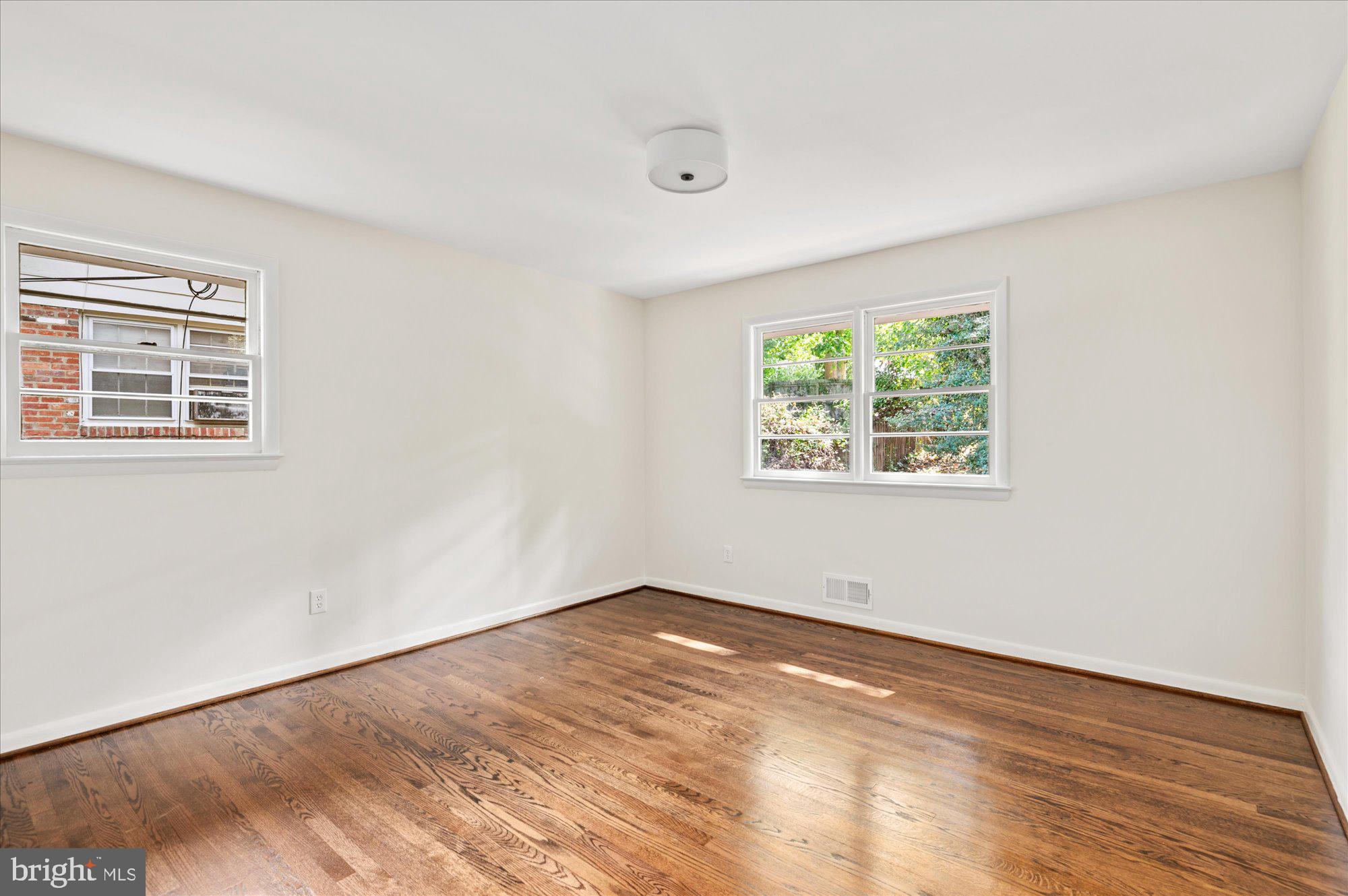 9513 Midwood Road Silver Spring, MD 20910 - Photo 28 of 47