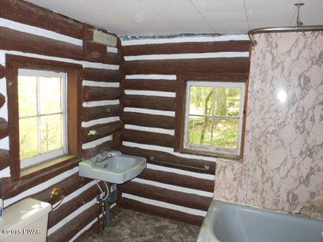110 Sawmill Road Dingmans Ferry, PA 18328 - Photo 23 of 27 Gallery Image 23