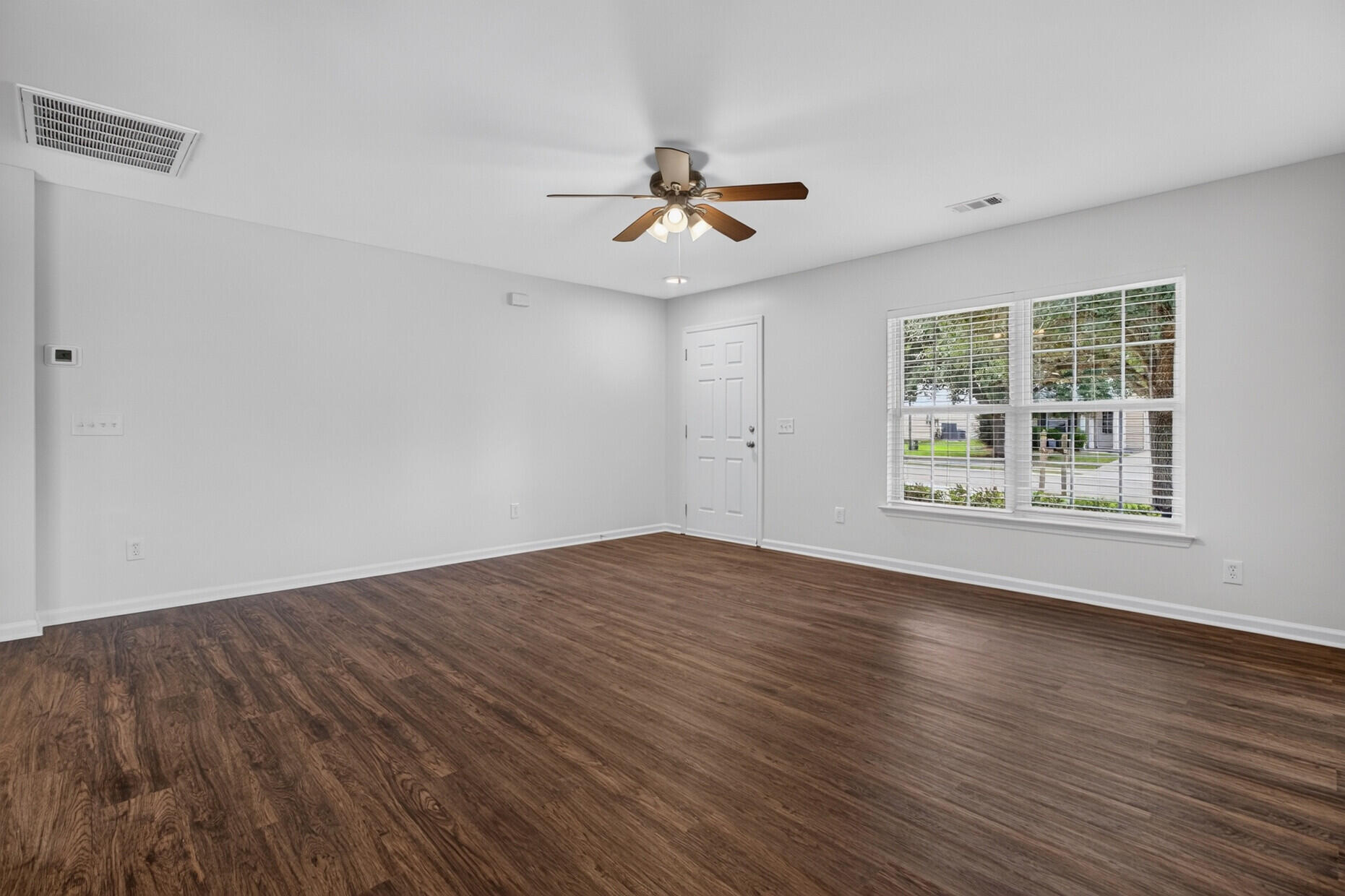 126 Avalon Road Summerville, SC 29483 - Photo 5 of 36 06_6_mls