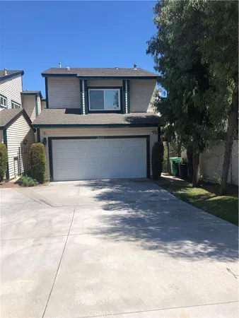 $769,900 | 12612 Newport Avenue, Unit 3, Tustin, CA 92780