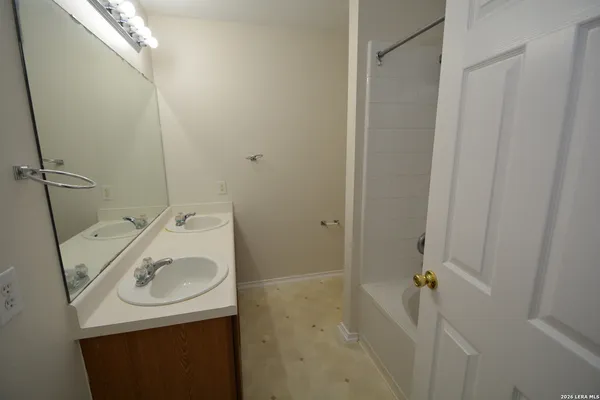 $2,250 | 5626 Canaan Cross, San Antonio, TX 78247