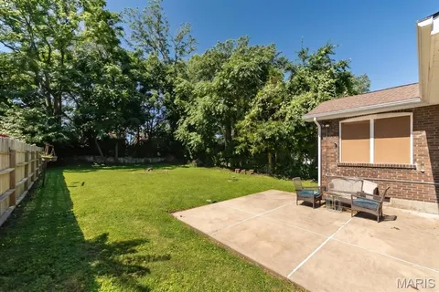 $195,000 | 8928 Tudor Avenue, Overland, MO 63114