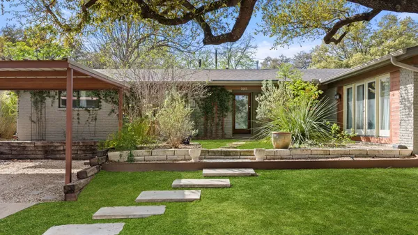 $7,995 | 2212 East Side Drive, Austin, TX 78704