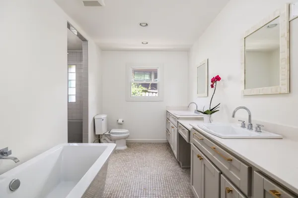 $8,000 | 2212 East Side Drive, Austin, TX 78704