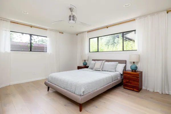 $7,995 | 2212 East Side Drive, Austin, TX 78704