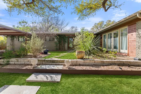 $7,995 | 2212 East Side Drive, Austin, TX 78704