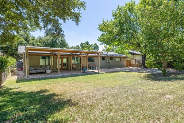 $8,000 | 2212 East Side Drive, Austin, TX 78704