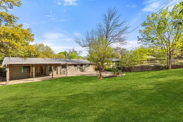 $7,995 | 2212 East Side Drive, Austin, TX 78704