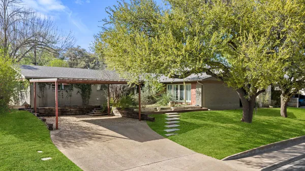 $7,995 | 2212 East Side Drive, Austin, TX 78704